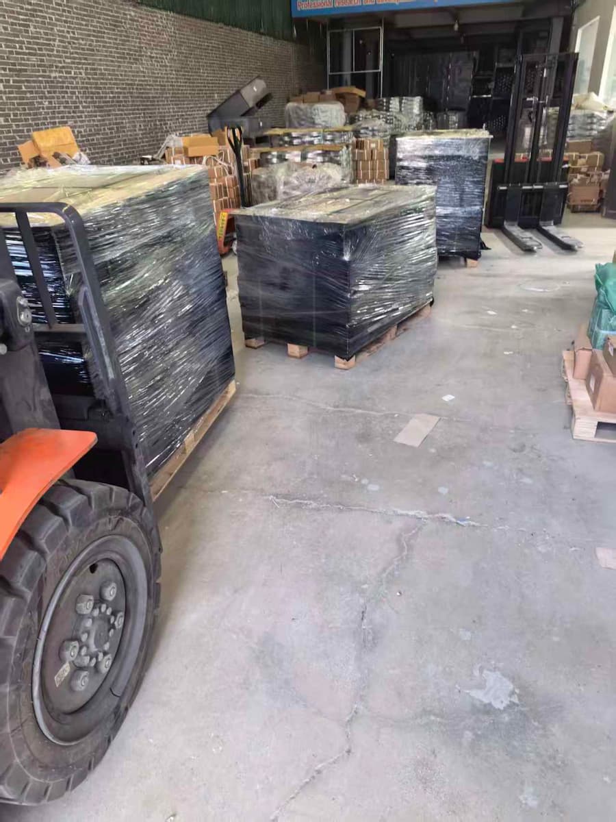 Busy Daily Shipment of ZHZB Construction Machinery Bearings